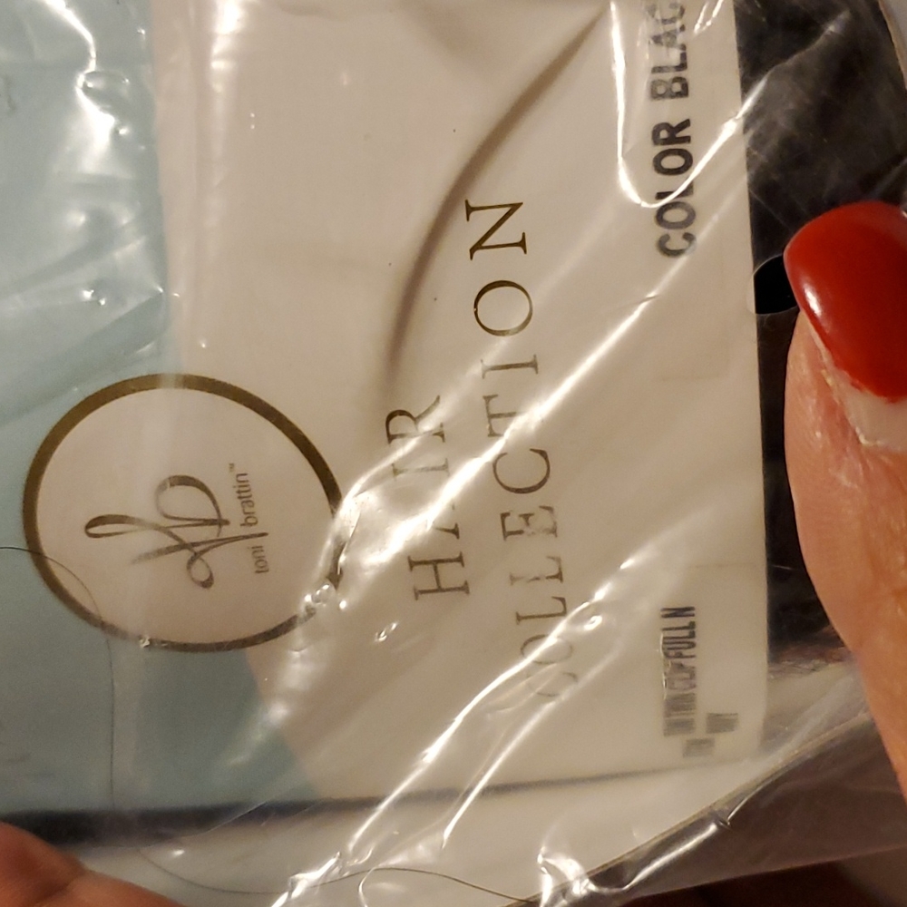 Toni Brattin Twin Clip full and Wavy, Black color, NWT, NIB